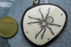 Trollschmiede-10_Scrimshaw-auf-Mammutstoßzahn